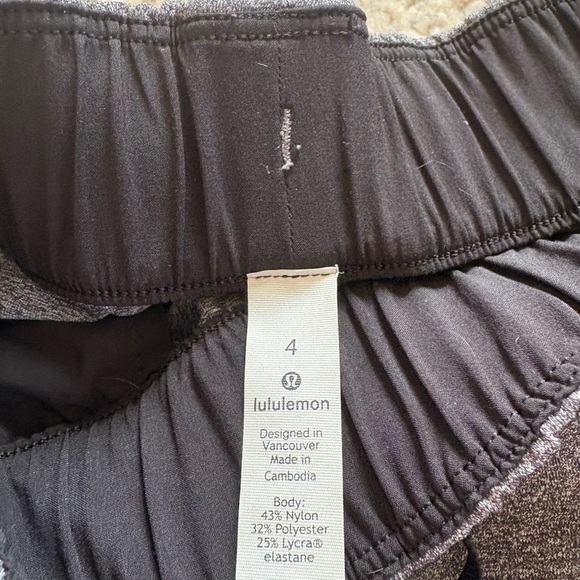 Lululemon On the Fly 7/8 pants - Picture 2 of 3